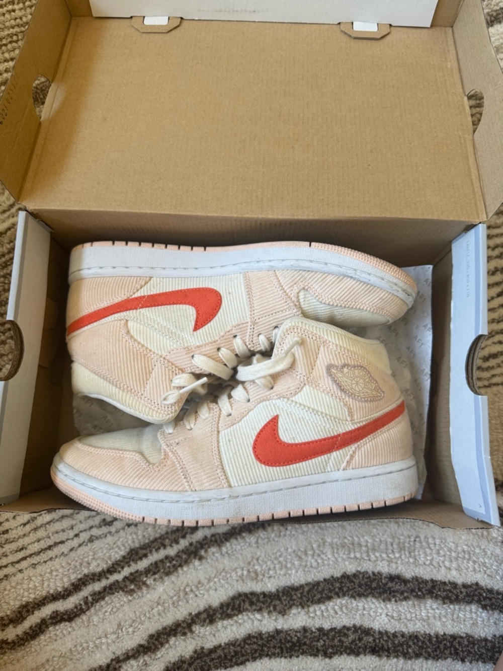 Air Jordan 1 Mid SE Sail/Orange Quartz/White